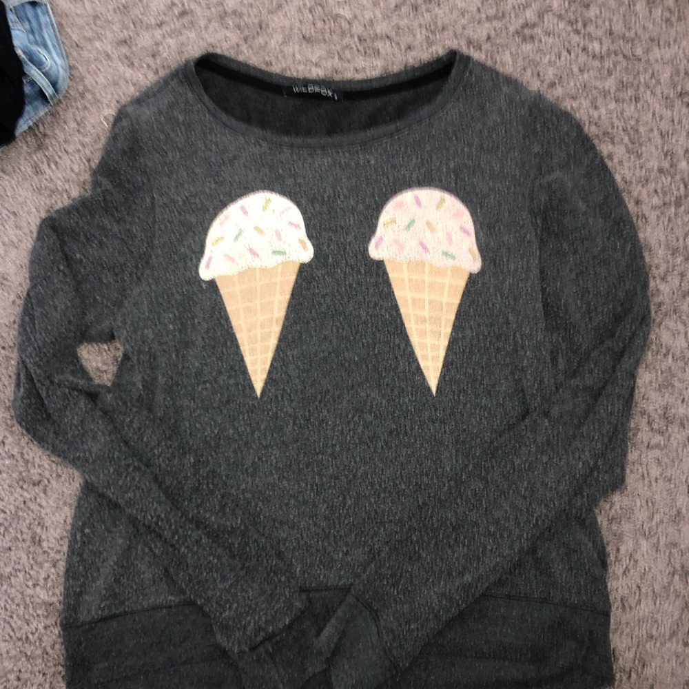 Wildfox soft sweater lightly worn